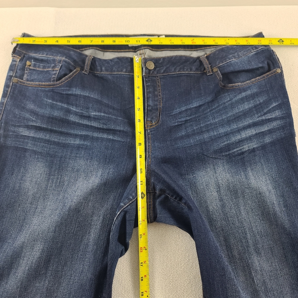 Torrid Relaxed Bootcut Stretch Denim Jeans Med Wash 24R - Picture 8 of 13